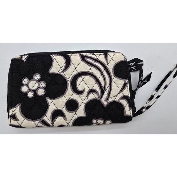 Vera Bradley Womens Quilted Wristlet Wallet - Black & White Floral Pattern - Picture 2 of 4